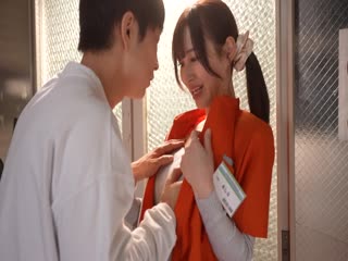 DLDSS-191 満たされない人妻の禁断不倫SEX 同じコンビニで働く男子大学生と汗だくで交わり続けた熱い冬… 海报