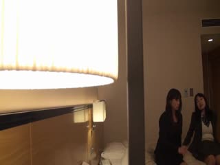 WA-283人妻禁断マッサージ娘がいるのにキワドイ指使いに声を押し殺し一瞬で燃え上がる第04集 海报