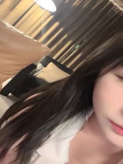 【京鱼儿】19岁童颜巨乳_可爱猫女_神秘男舔逼_道具自慰_6. 海报