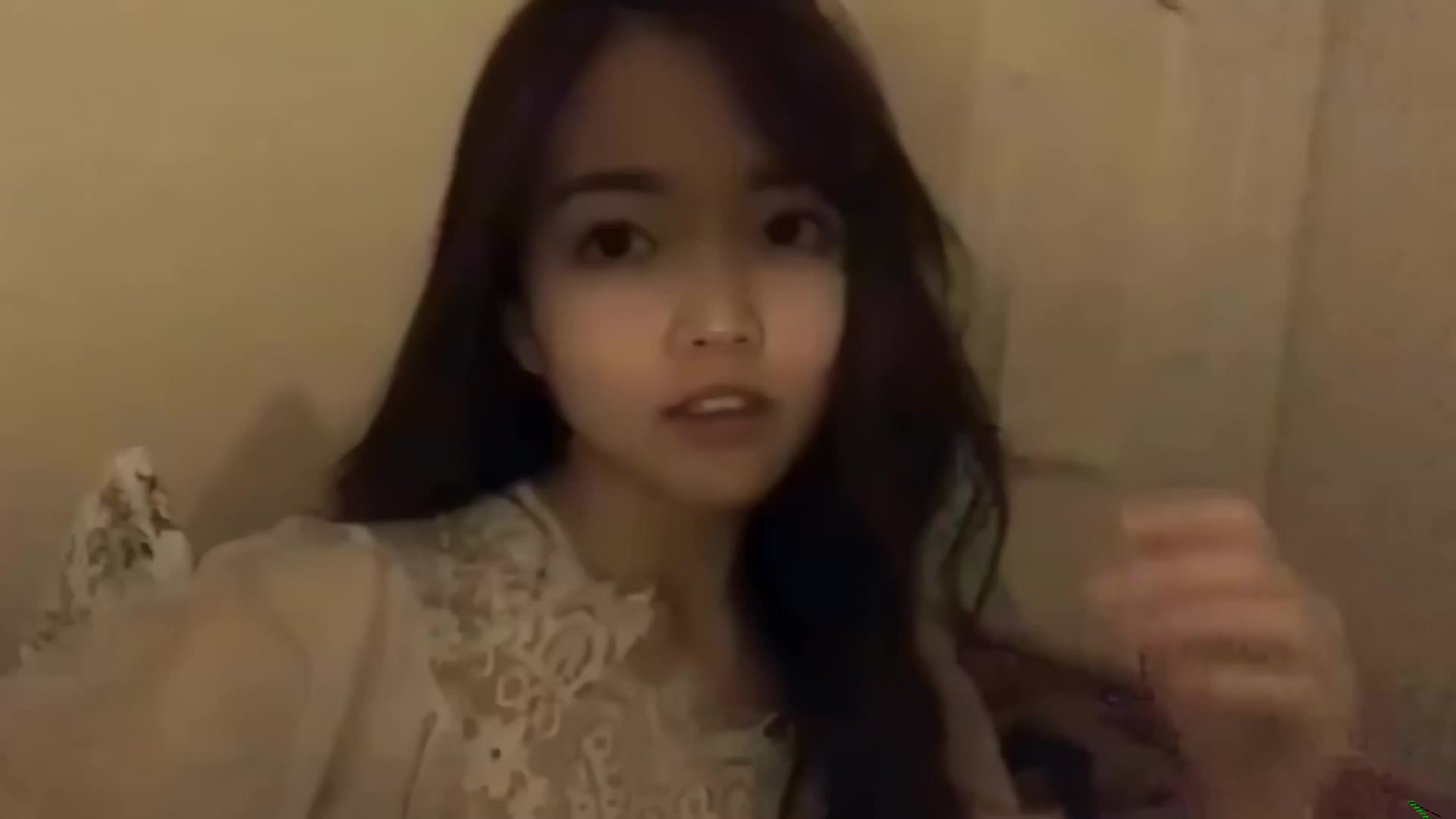 【极品反差婊】❤️留学生活真奇妙❤️磨练性爱的技巧，那舔吊技巧简直一流，犹如品尝世间一等一的美食！ 海报