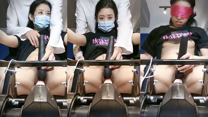 炮机大黑牛伺候小少妇蒙上眼睛自慰 ，穿上开档黑丝口交 ，翘起极品美臀对着镜头 ，扶腰后入操的直叫受不了。 海报