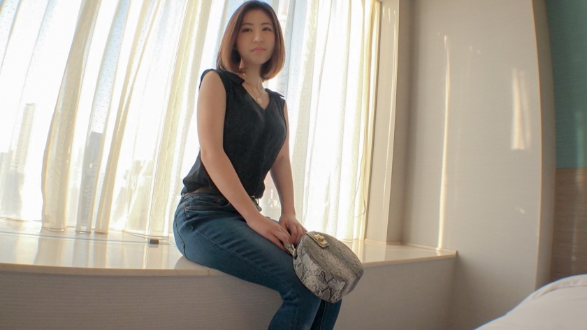 - 【初撮り】【エッチな看護師さん】【奥気持ちいいです..】「虐められたいです..」と応募して来た現役看護師。スイッチが入れば卑猥すぎる姿を晒し.. ネットで応募→体験撮影 (乱伦) 海报