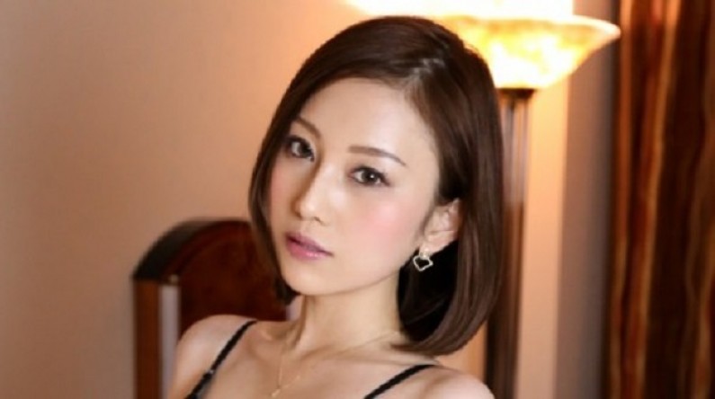 - 三嶋 かれん 蒼い再会(乱伦) 海报