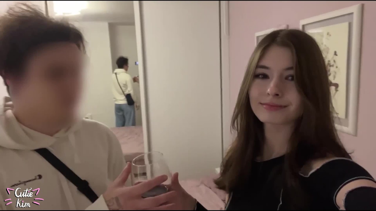 性感女孩让一个陌生人达到高潮，让他在十一月里走向黑暗面 海报