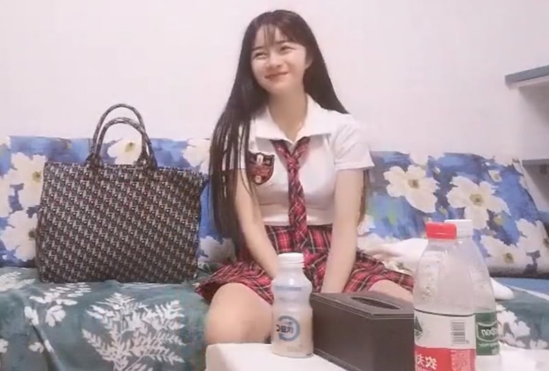 极品水手服美女! 海报